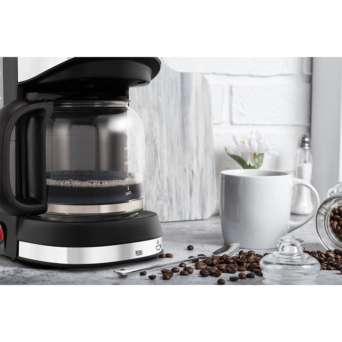 Cafeteira Philco 15 Cafezinhos 550W 600ml PCFE01